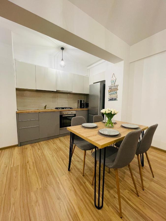 Royal Moonlight Apartment Мамая Экстерьер фото